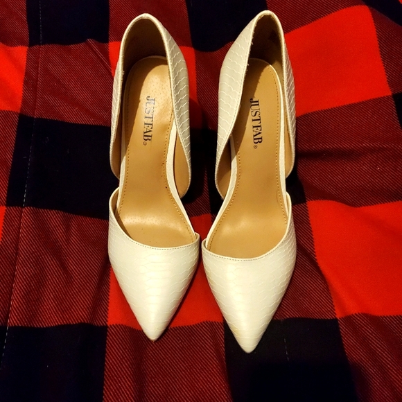 Gorgeous D'orsay Heel size 8 - Picture 2 of 7